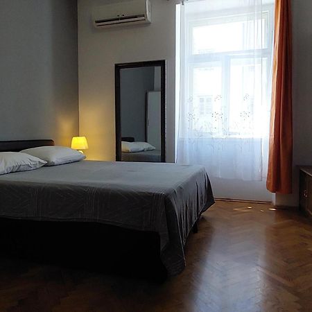 Central Jardin Guest House Split Exterior foto