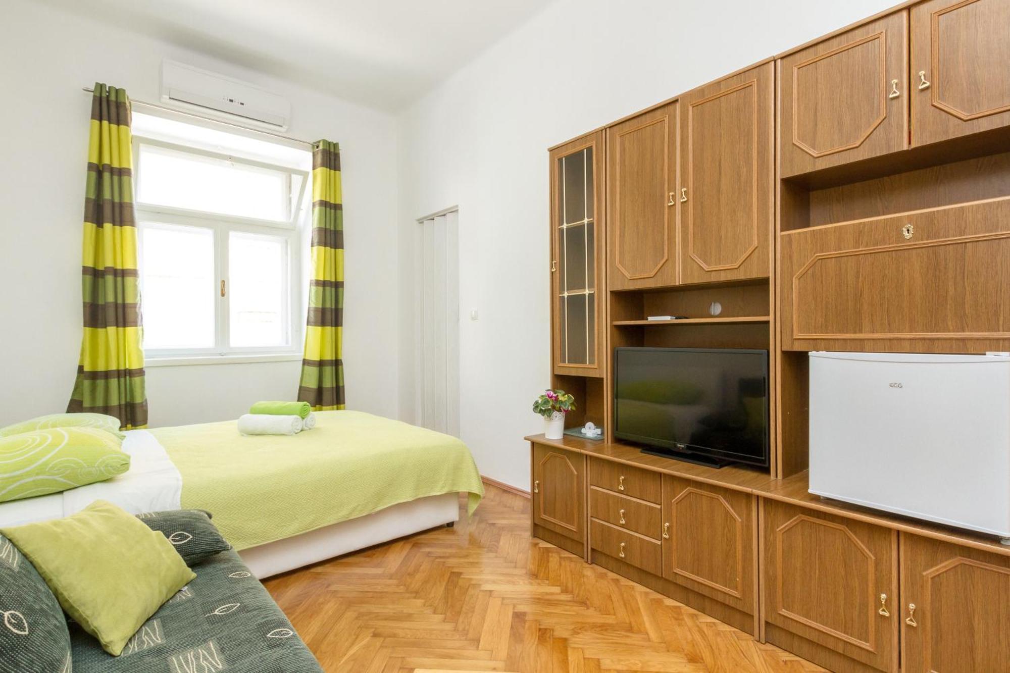 Central Jardin Guest House Split Habitación foto
