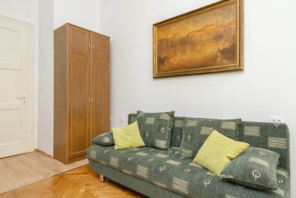 Central Jardin Guest House Split Habitación foto